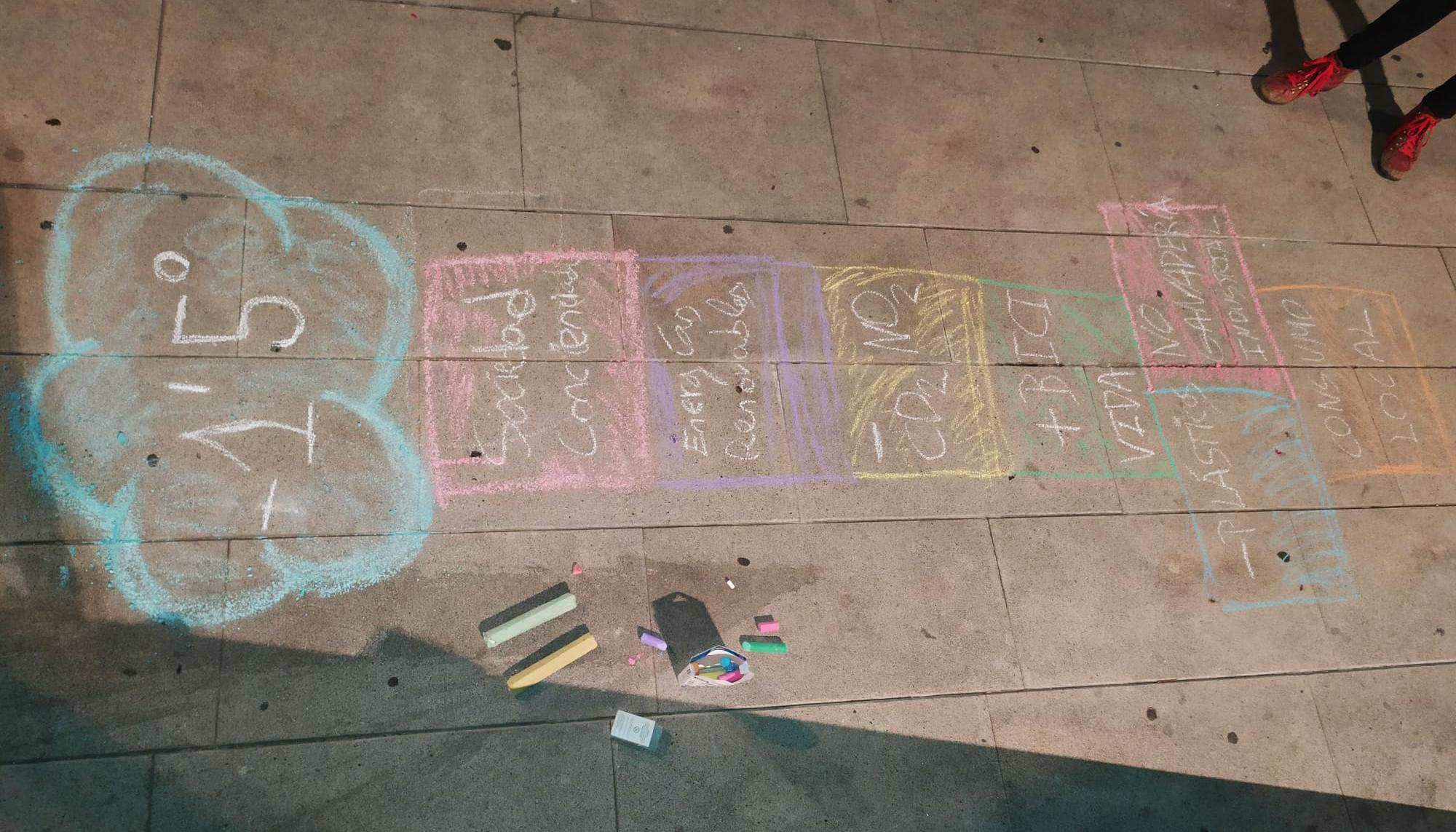 Pintadas tizas multa Granada